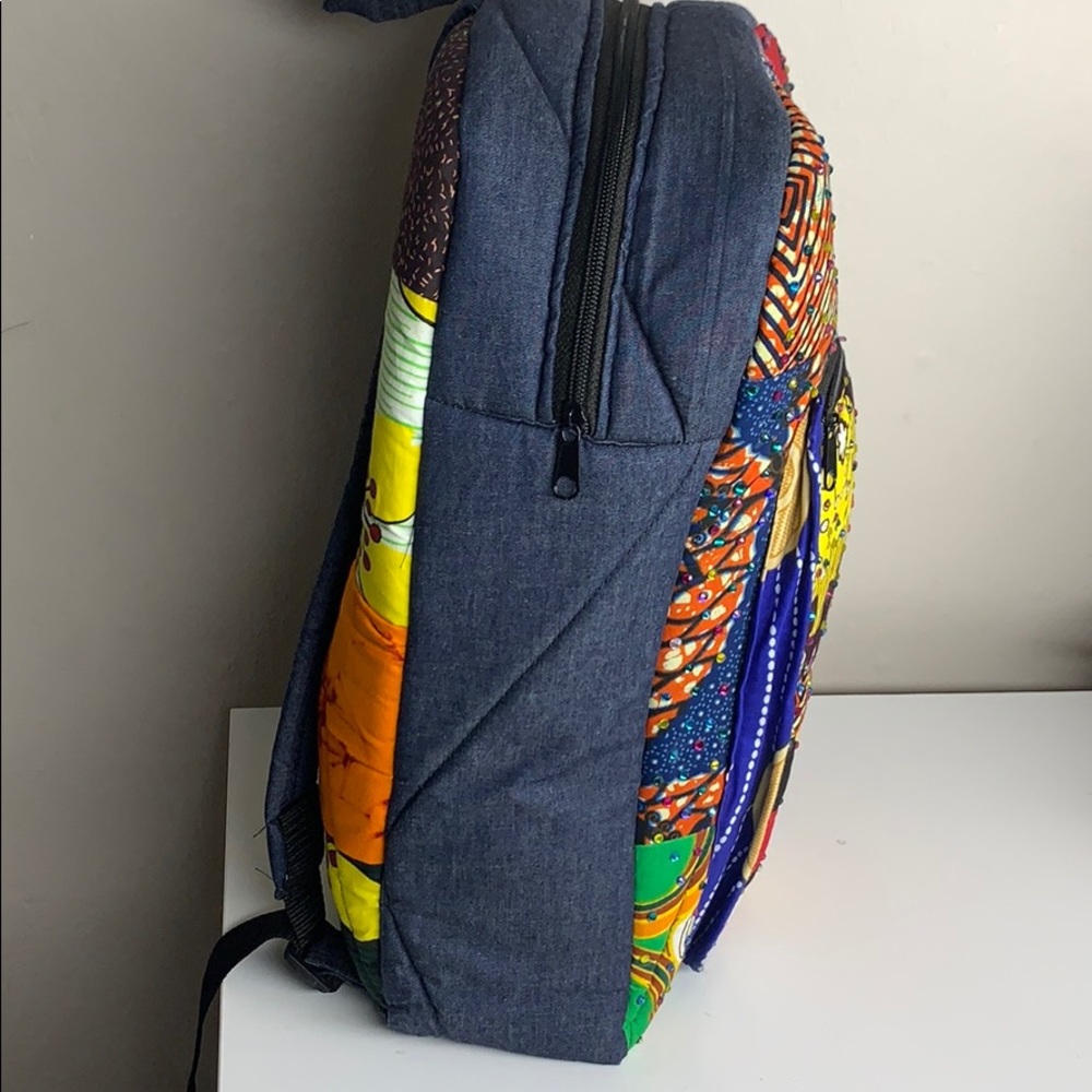 Backpack - Picture 4 of 5